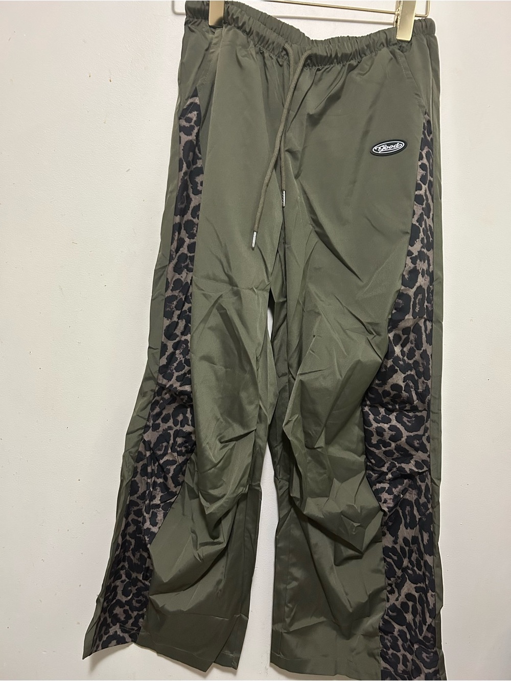 Vinyl lounge pants green with leopard highlights!